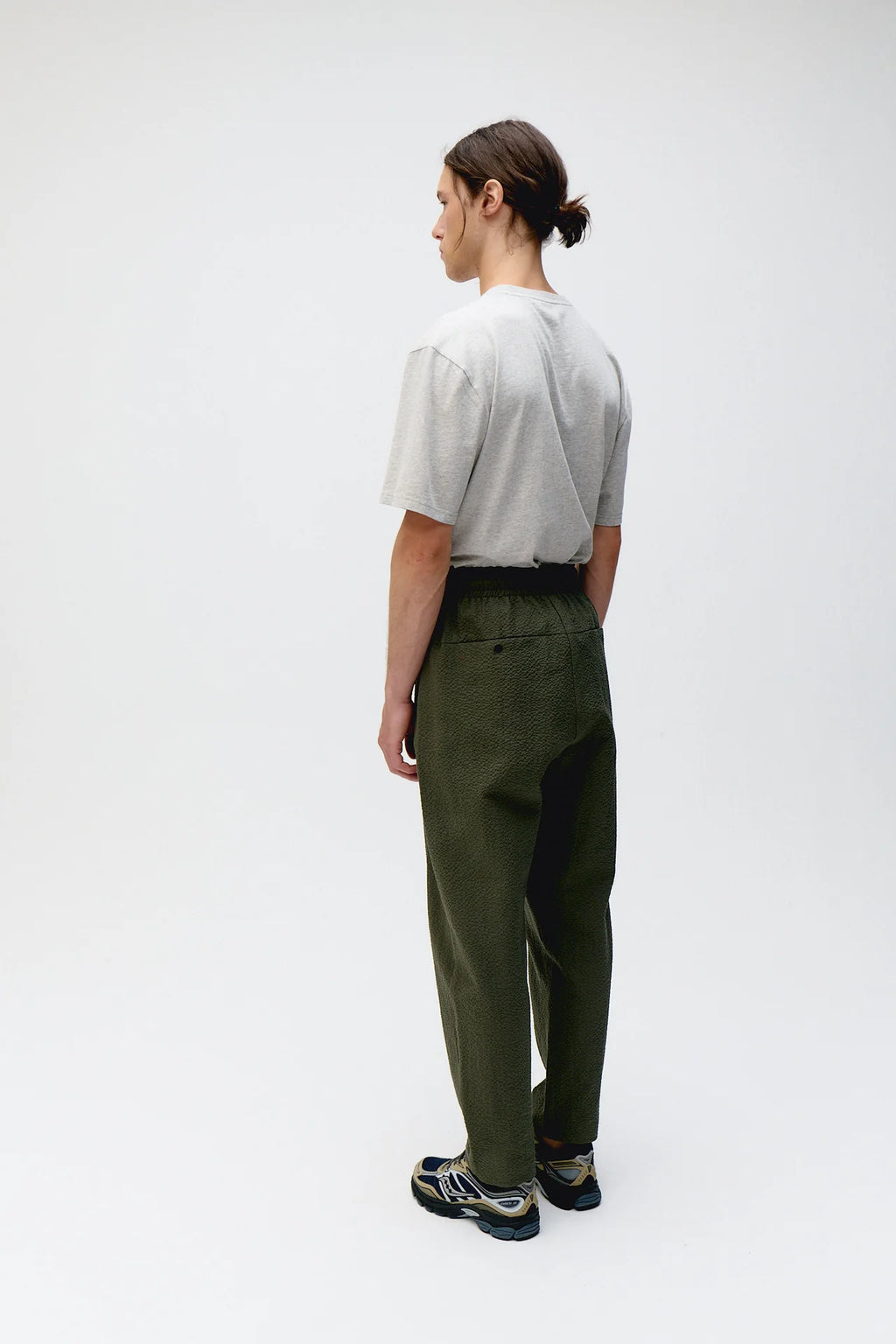 UNFEIGNED - Pantalon Smart Seersucker Kaki