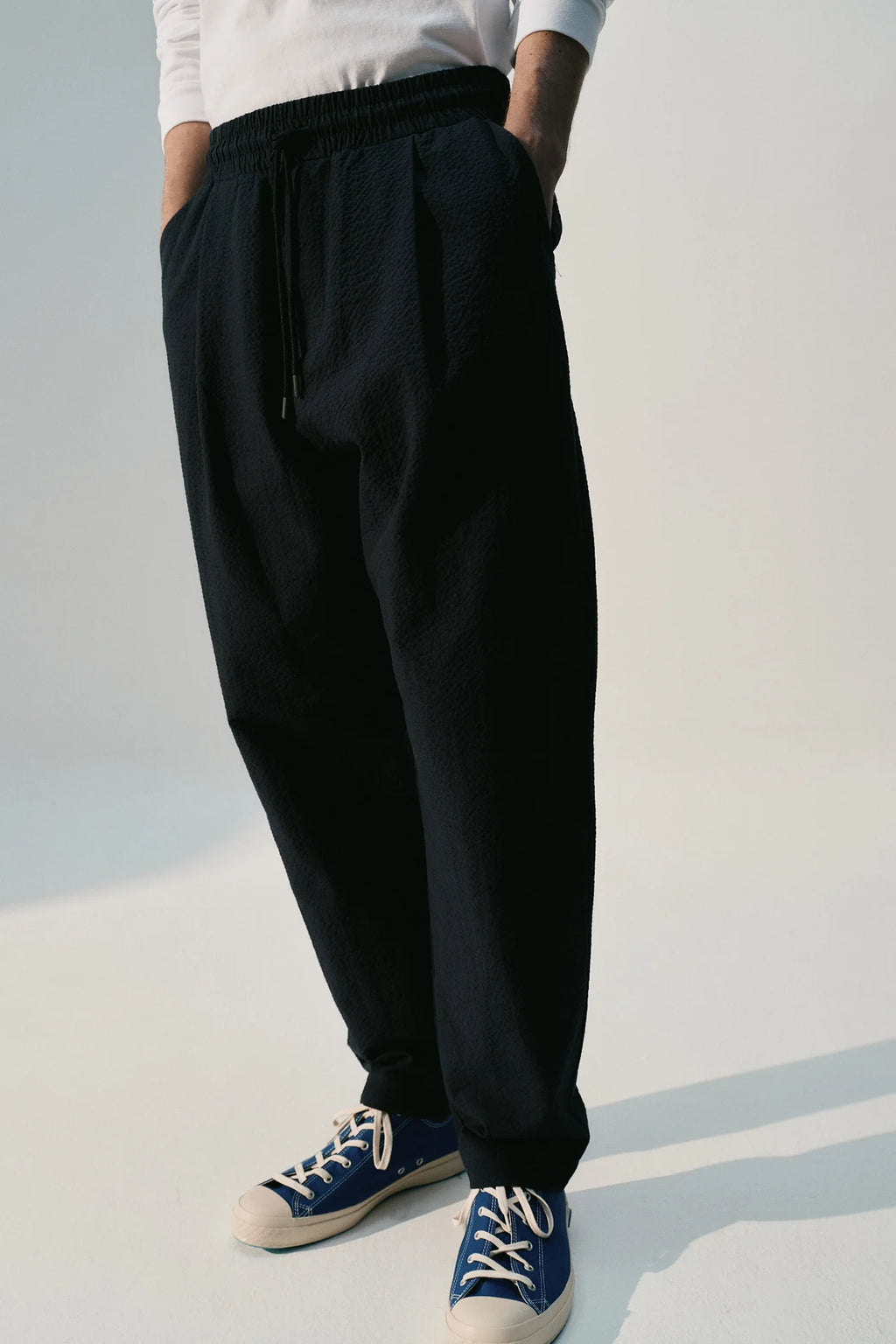 UNFEIGNED - Pantalon Smart Seersucker Navy