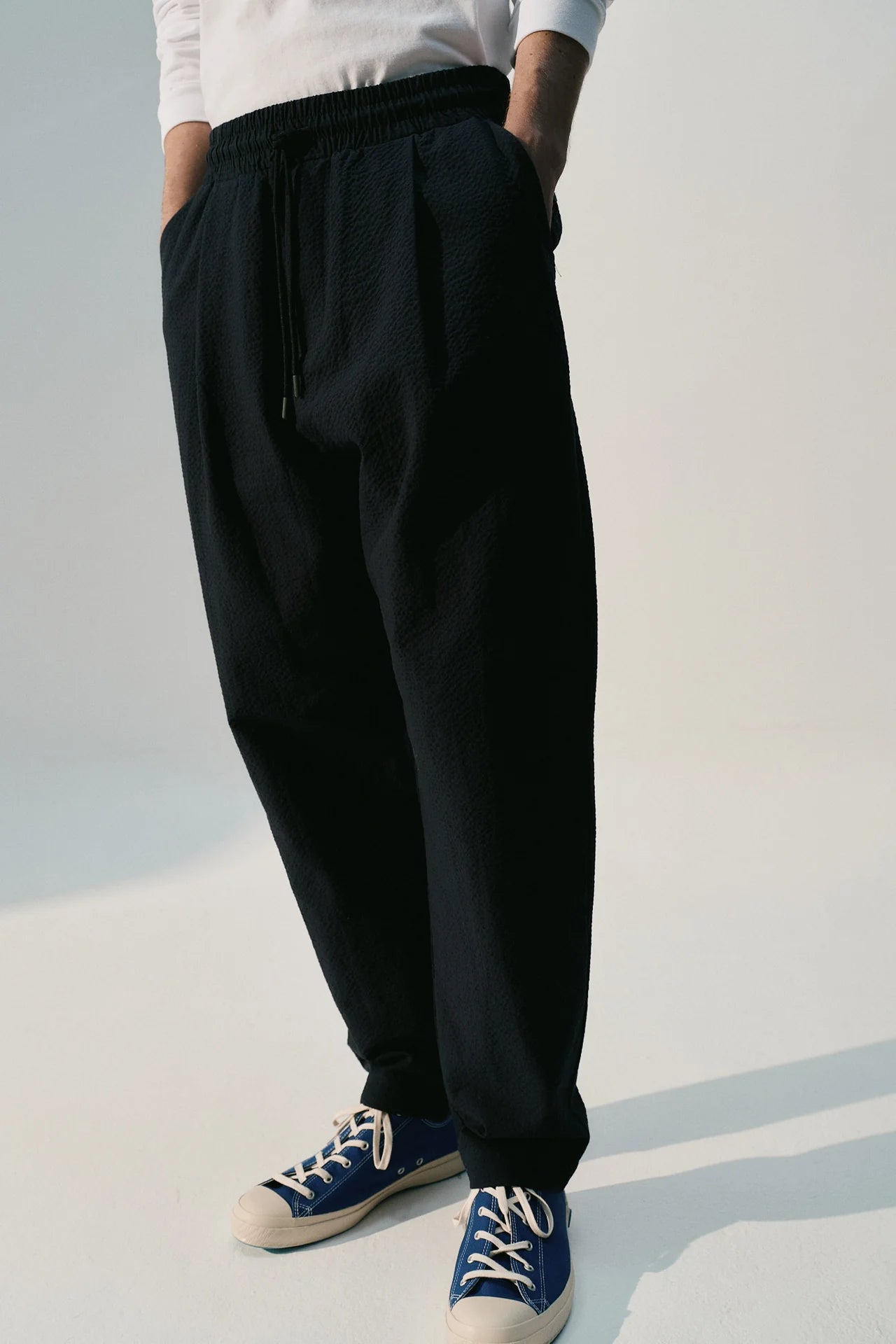UNFEIGNED - Pantalon Smart Seersucker Navy