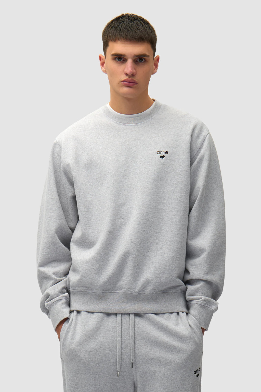Arte - Sweatshirt avec logo coeur Gris