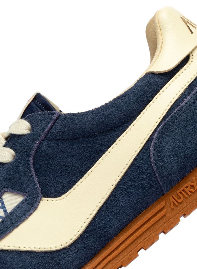 AUTRY - Basket Windspin en daim et cuir Bluet et rutabaga