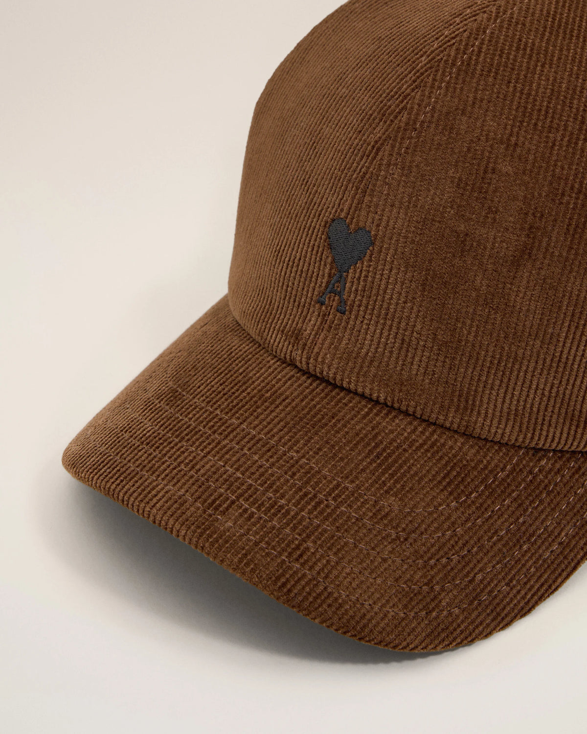 AMI - Casquette Ami de coeur velours Marron Chocolat