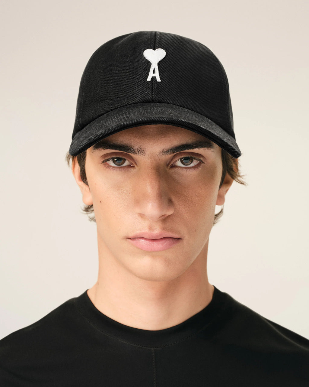 AMI - Casquette Noire Empiècement feutré Ami de coeur