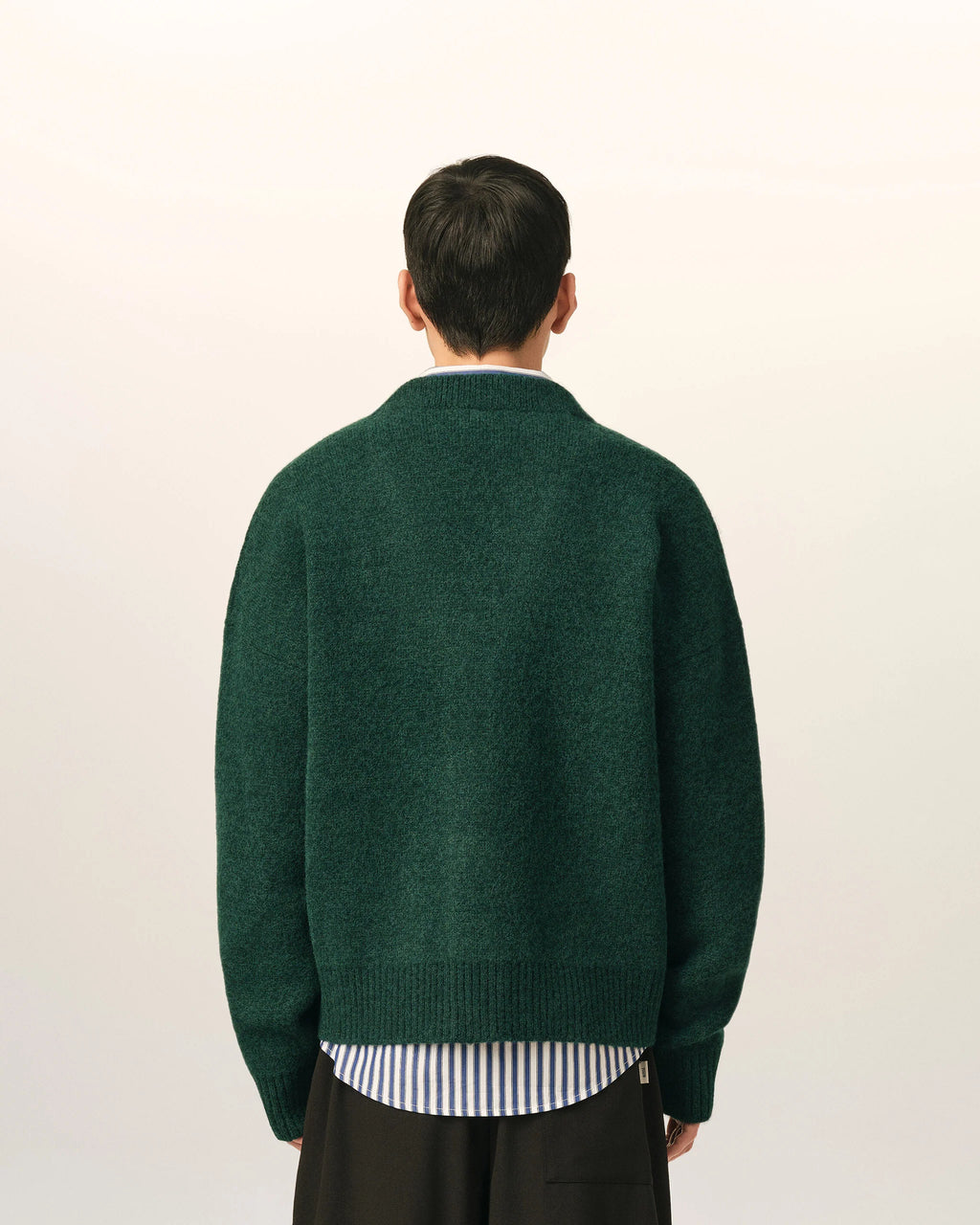 AMI - Cardigan V Neck Ami de coeur en Alpaga Vert Bouteille
