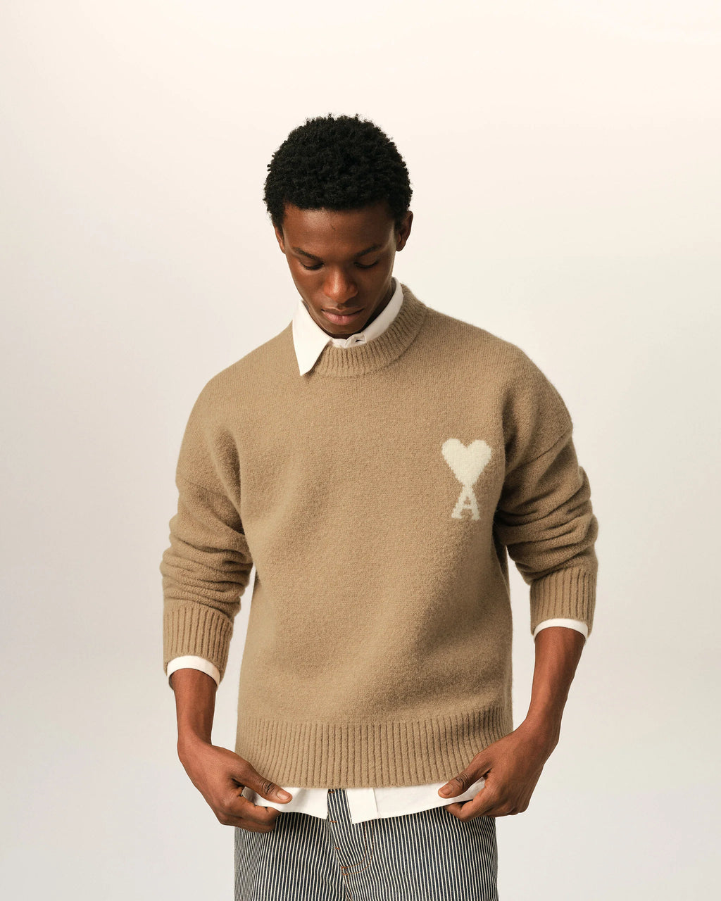 AMI - Pull Ami de coeur en Alpaga Vert Beige Mastic