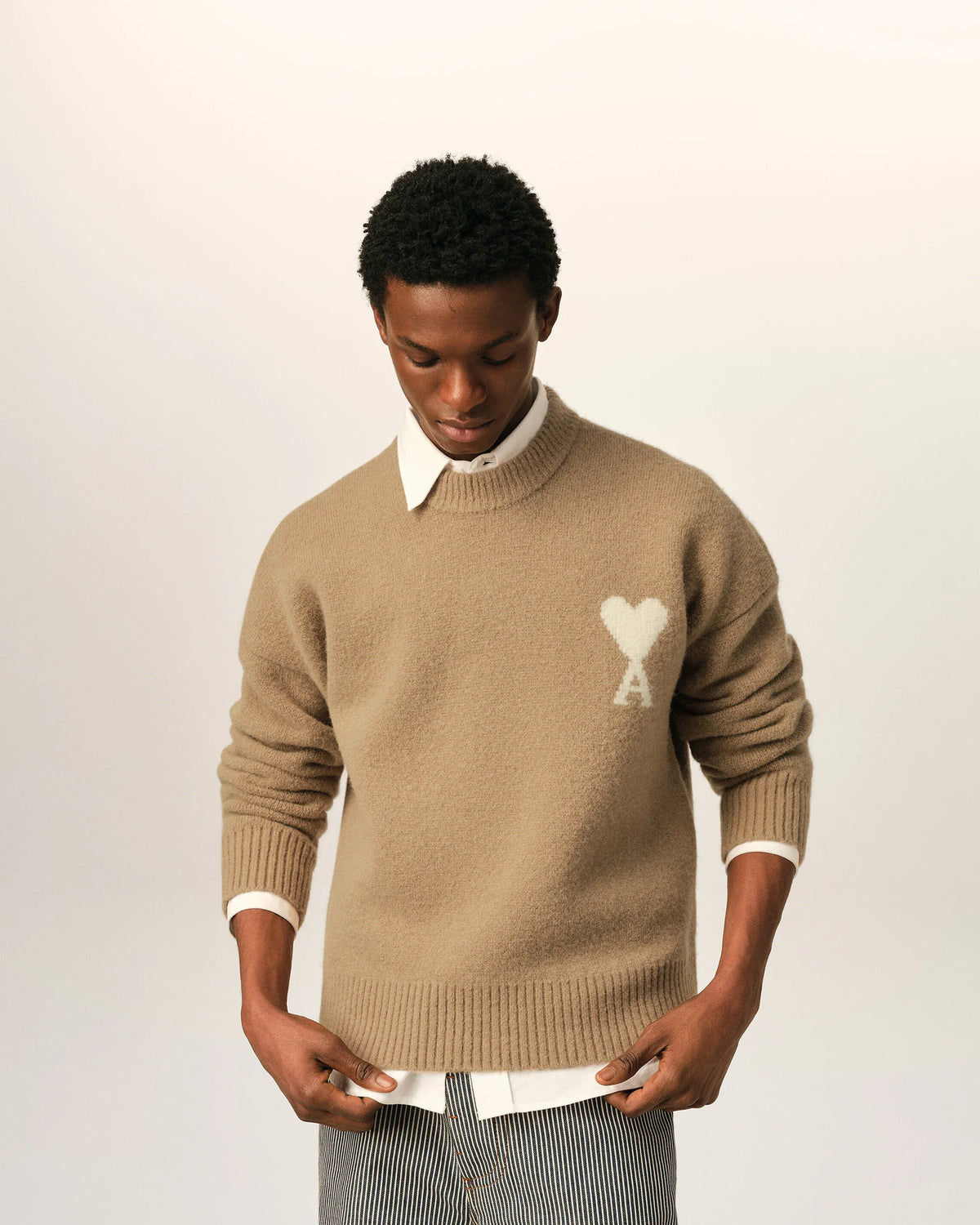 AMI - Pull Ami de coeur en Alpaga Vert Beige Mastic