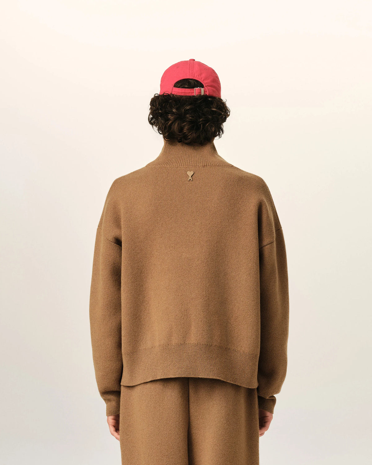 AMI - Pull col montant boutonné Camel