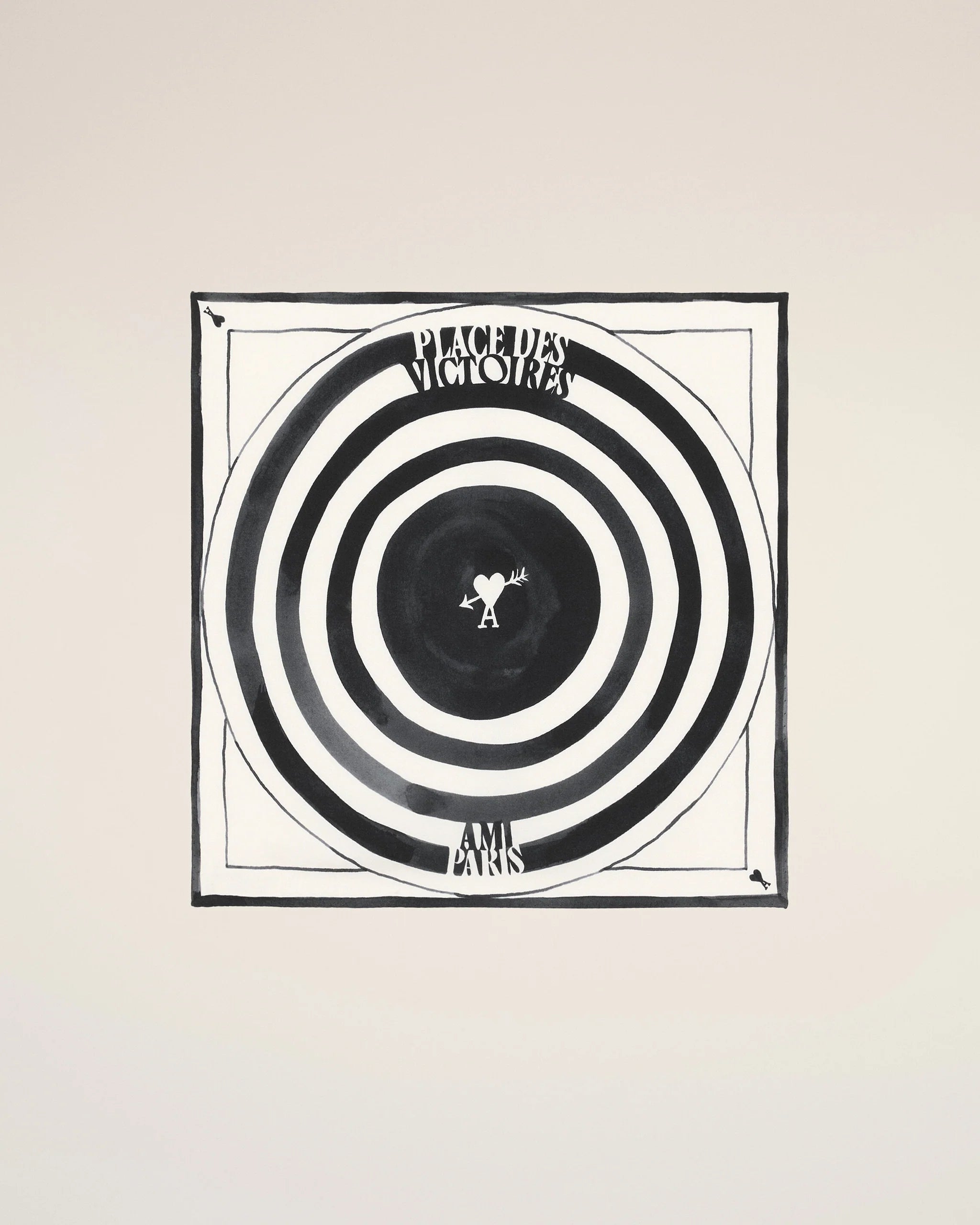 AMI - Foulard Noir Place des Victoires