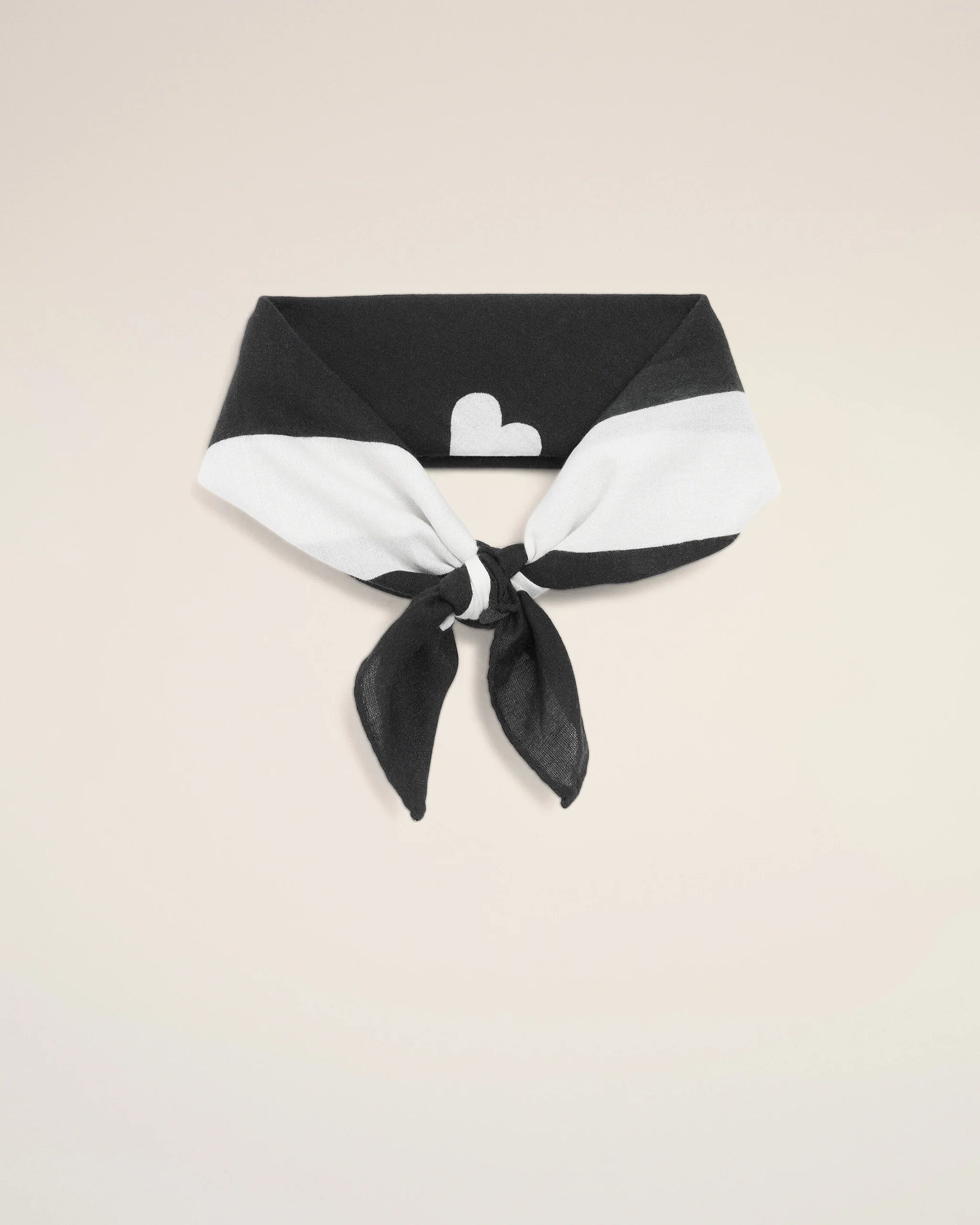 AMI - Foulard Noir Ami de Coeur