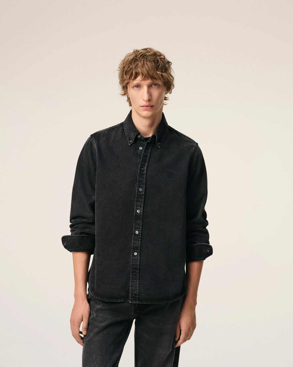 AMI - Chemise Ami de coeur en Denim noir usé