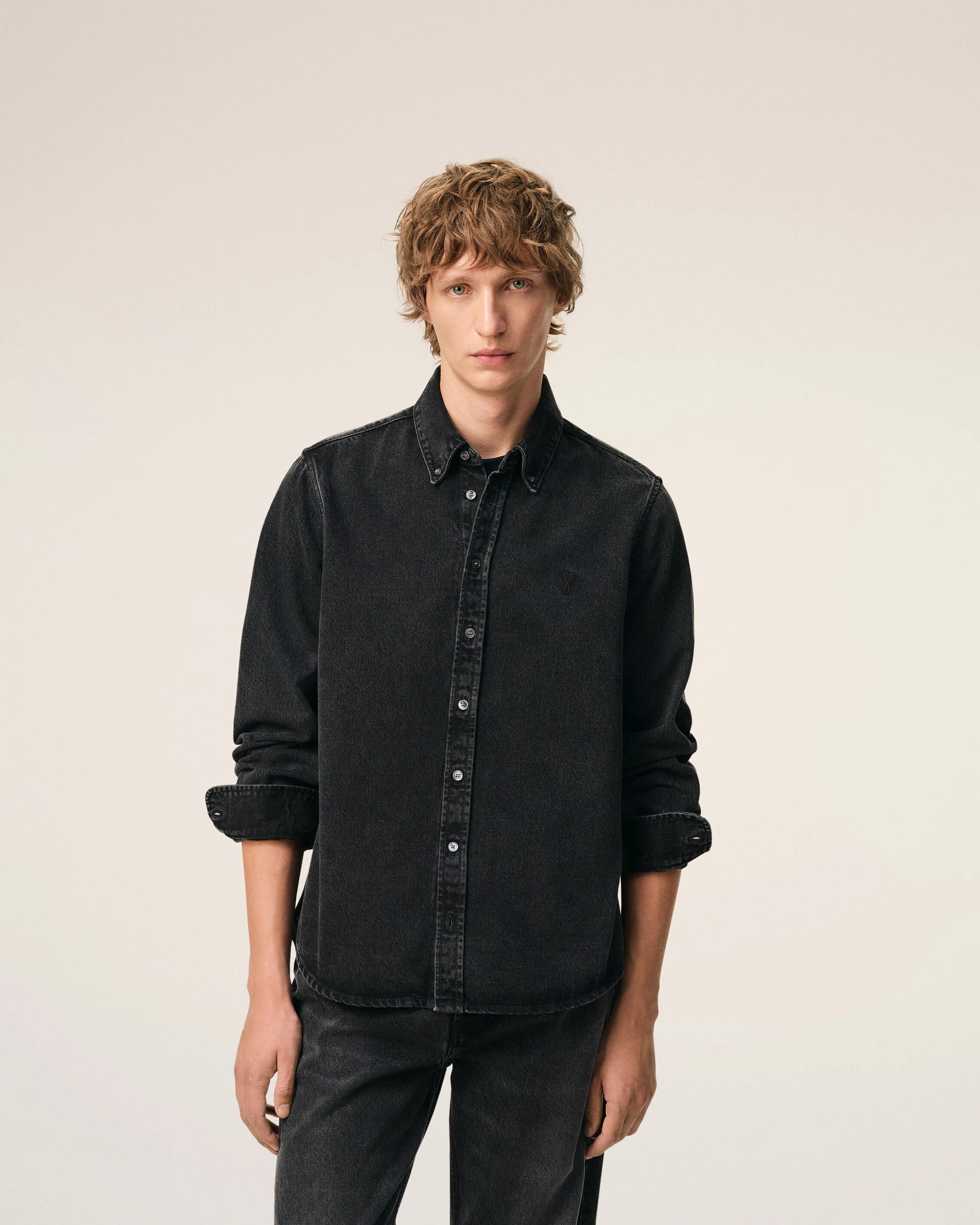 AMI - Chemise Ami de coeur en Denim noir usé