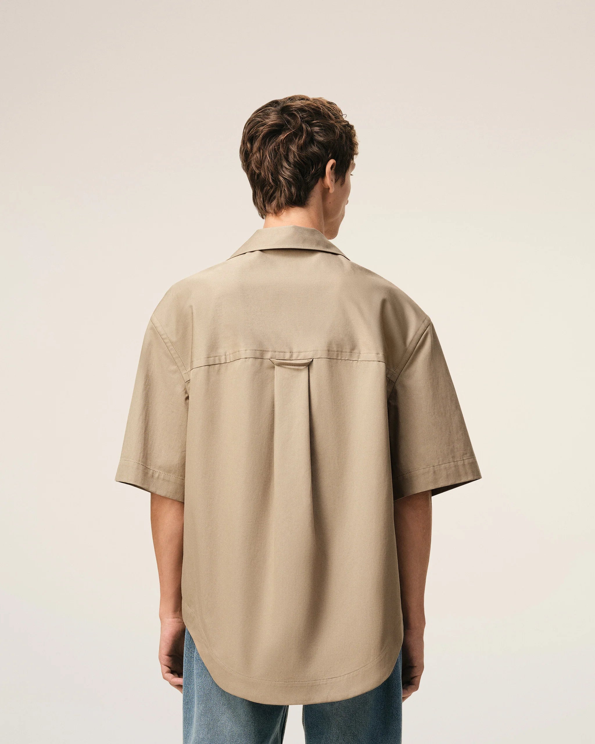 AMI - Chemise Large Manches courtes col requin Beige Taupe