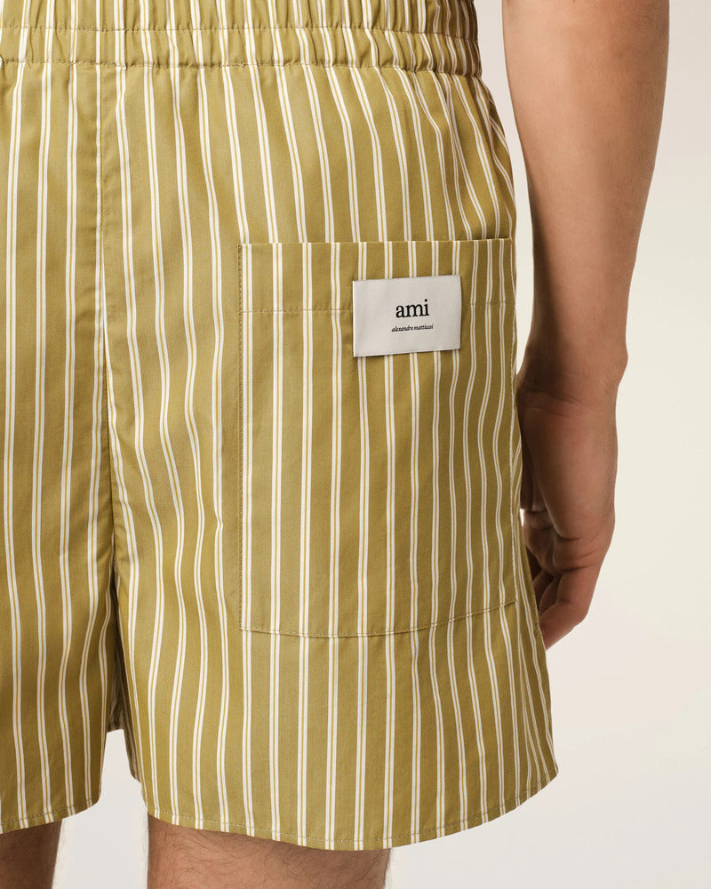 AMI - Short Court élastiqué rayée Ecru/ Vert Lichen/Curry (Copie)
