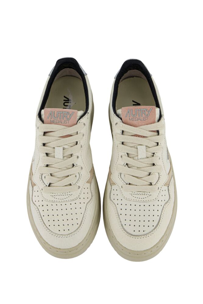 AUTRY - Basket Medalist Low cuir effet éléphant détails argenté et rose poudré