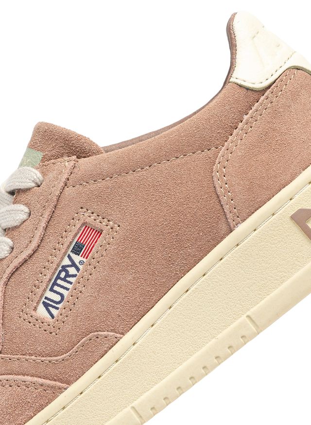 AUTRY - Basket Medalist Low Finish/suede RoseCan/white