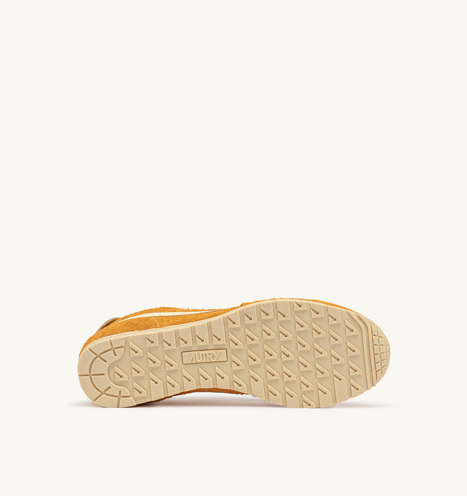 AUTRY - Basket Windspin en daim et cuir Cadmium et rutabaga