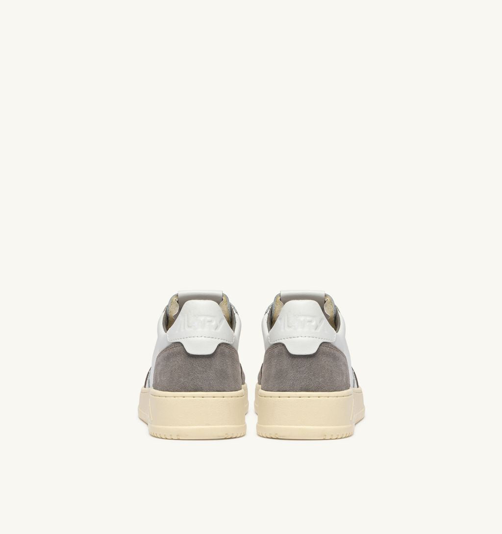 AUTRY - Basket Medalist Low Soft Leather/Suede White/Ciment