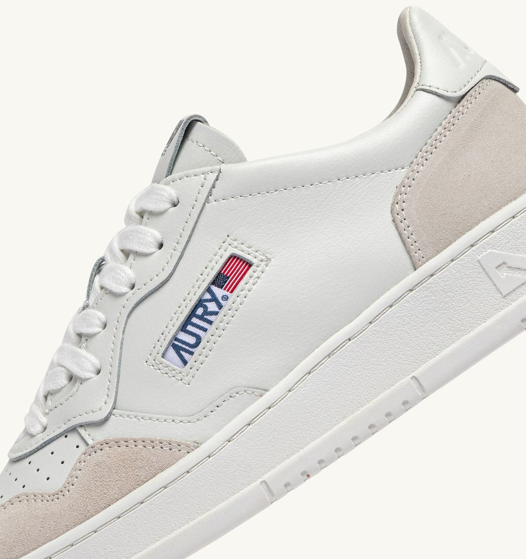 AUTRY - Basket Medalist Low cuir suede Total White