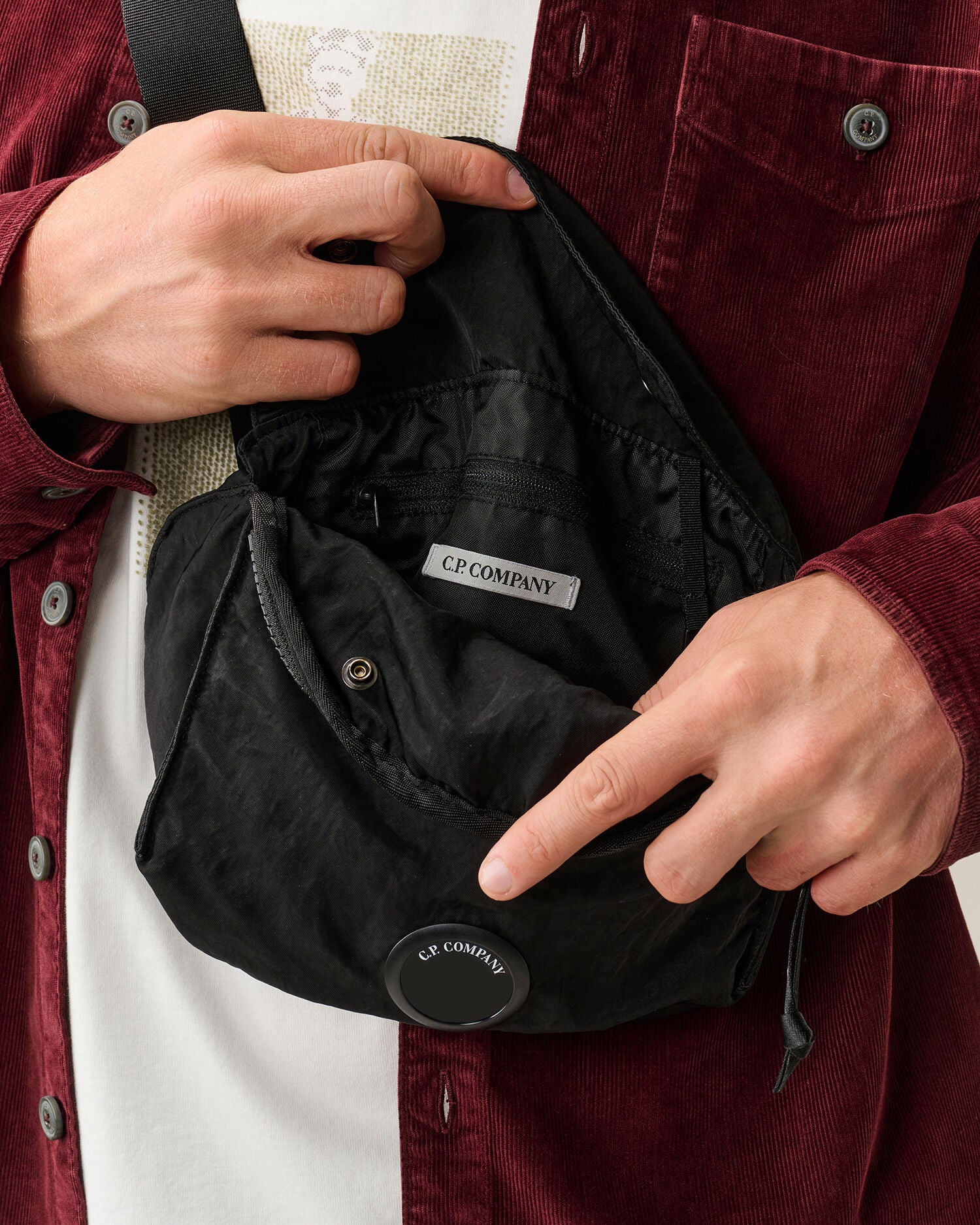 C.P. Company - Sac Nylon B Lens Zipped Black