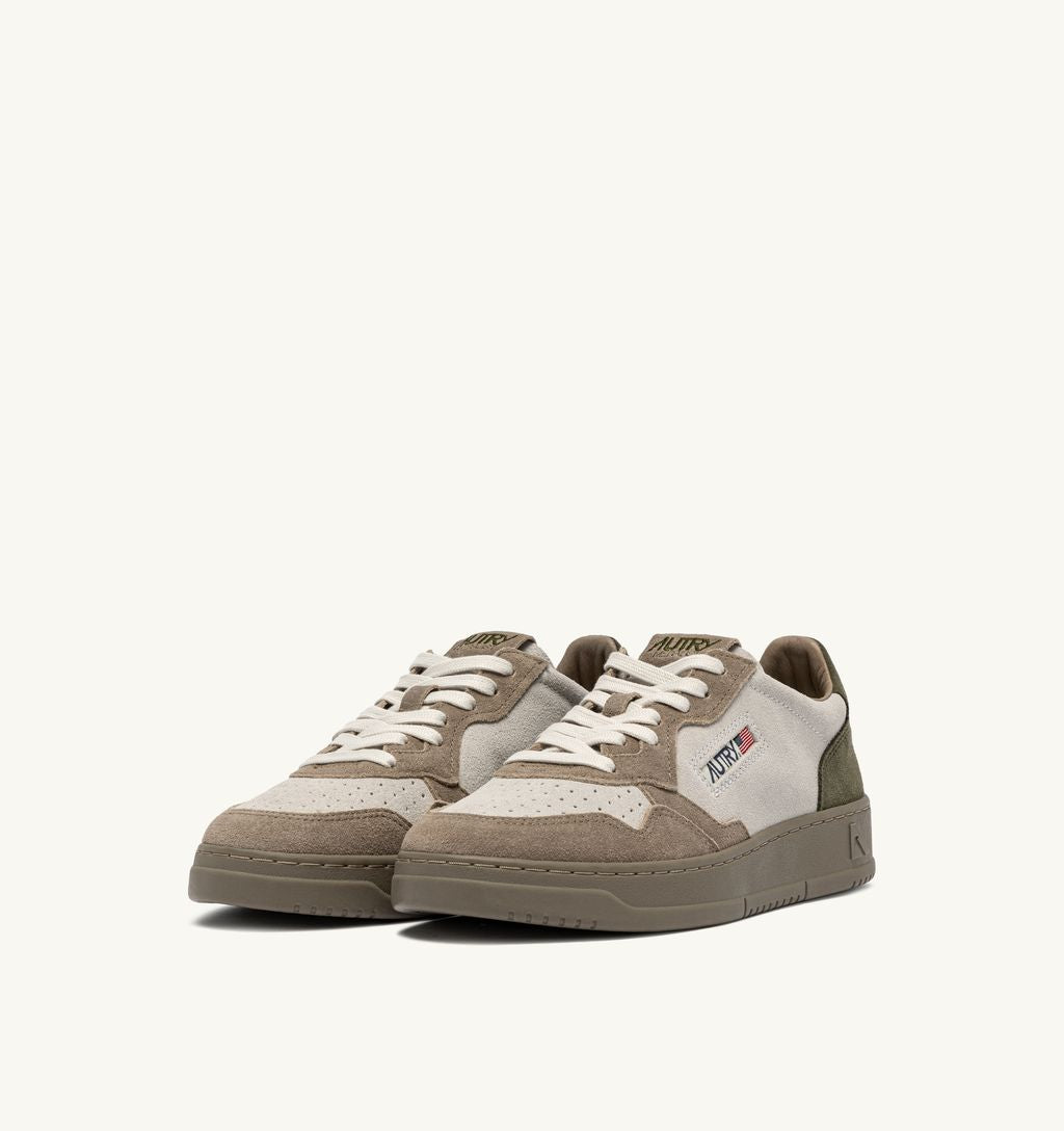 AUTRY - Basket Medalist Low Tricolor suede Giungla/White/antilop