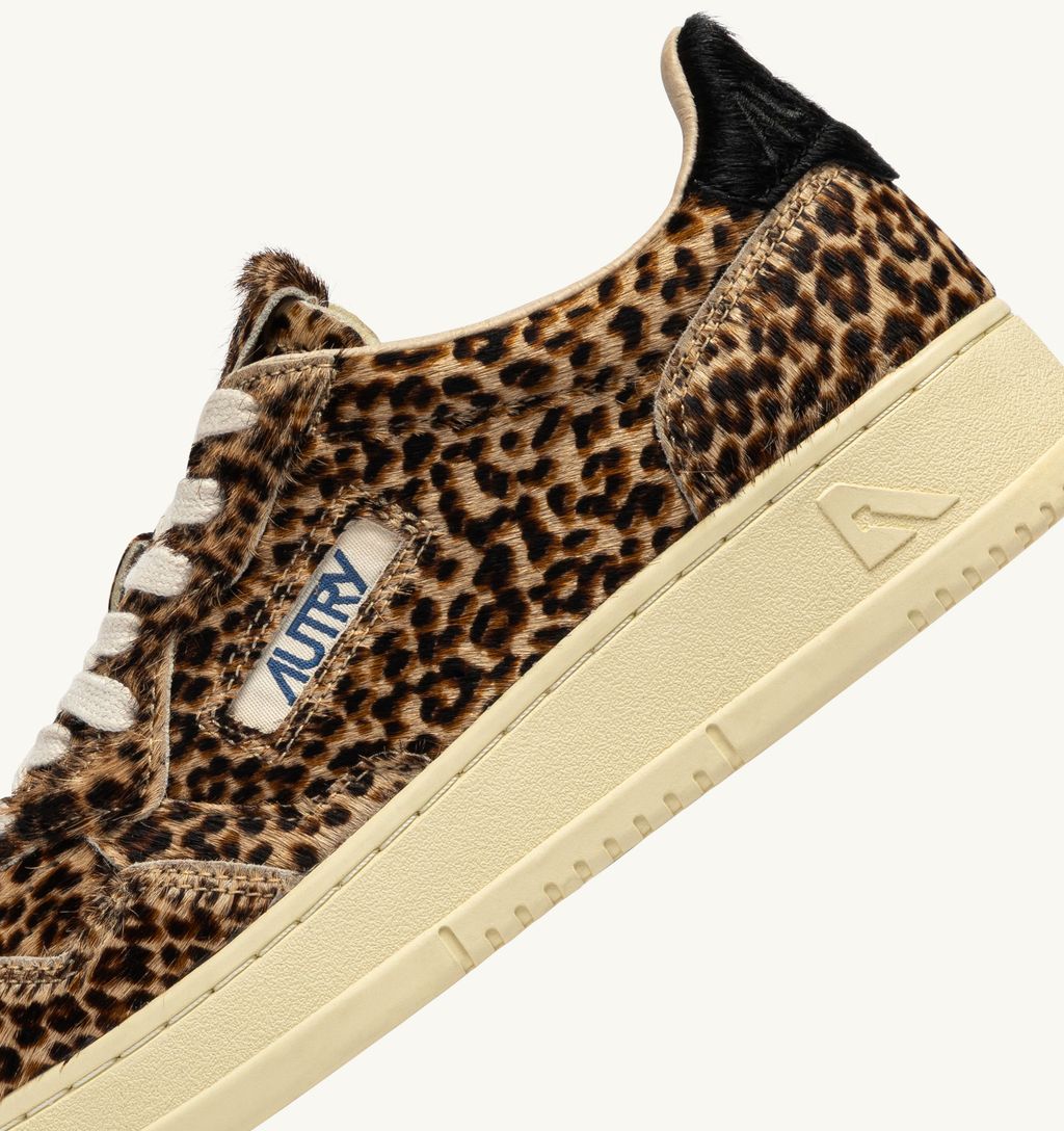 AUTRY - Basket Medalist Low Pony/Safari Leopard/Black