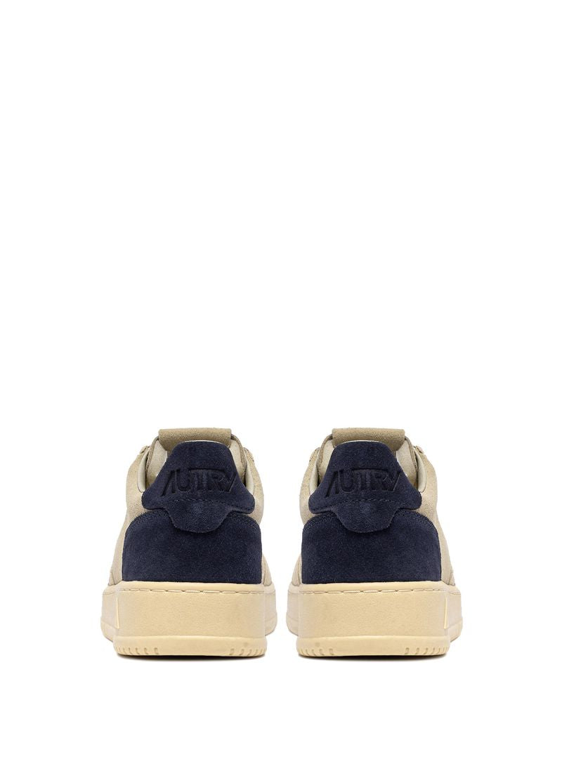 AUTRY - Basket Medalist Low Tricolor suede Ecru/BlueSp