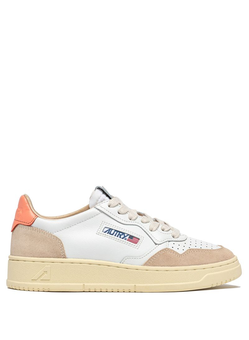 AUTRY - Basket Medalist Low cuir blanc / Peachp