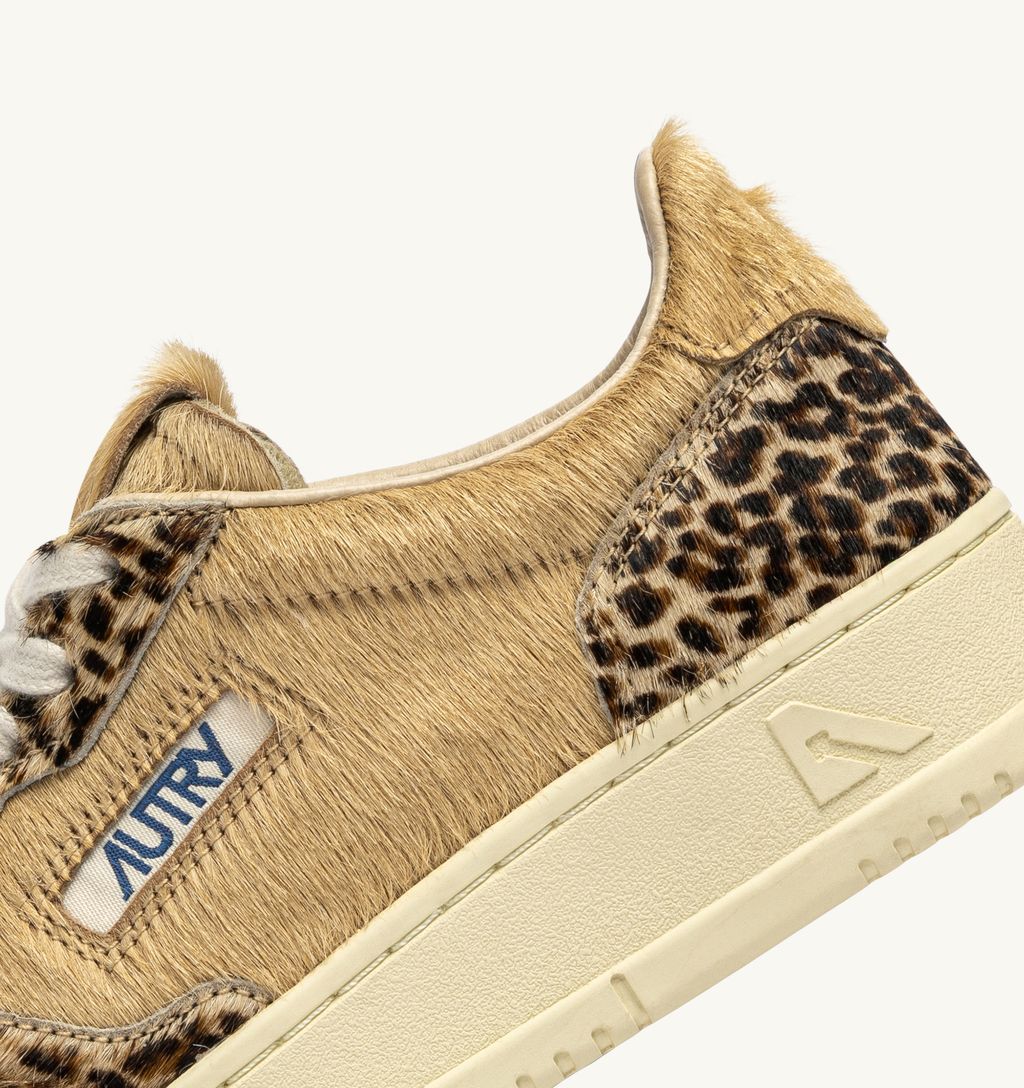 AUTRY - Basket Medalist Low Pony/Safari Leo/Zebra/Ivory