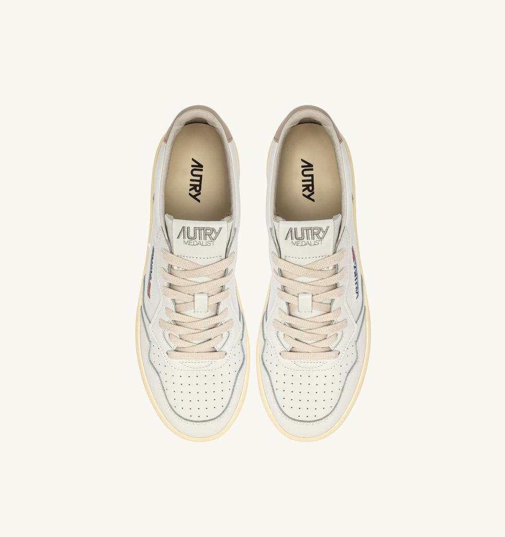 AUTRY - Basket Medalist Low cuir blanc / Feather