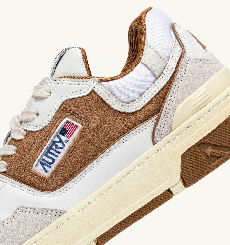 AUTRY – Basket CLC en cuir Blanc et Cigar