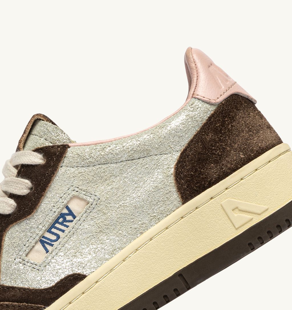 AUTRY - Basket Medalist Low Laminé Cuir / Suede Silver/Mustang