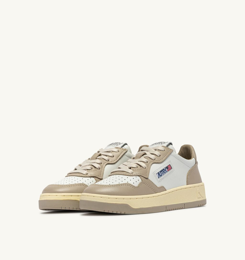 AUTRY - Basket Medalist Low Bicolor White/Feather