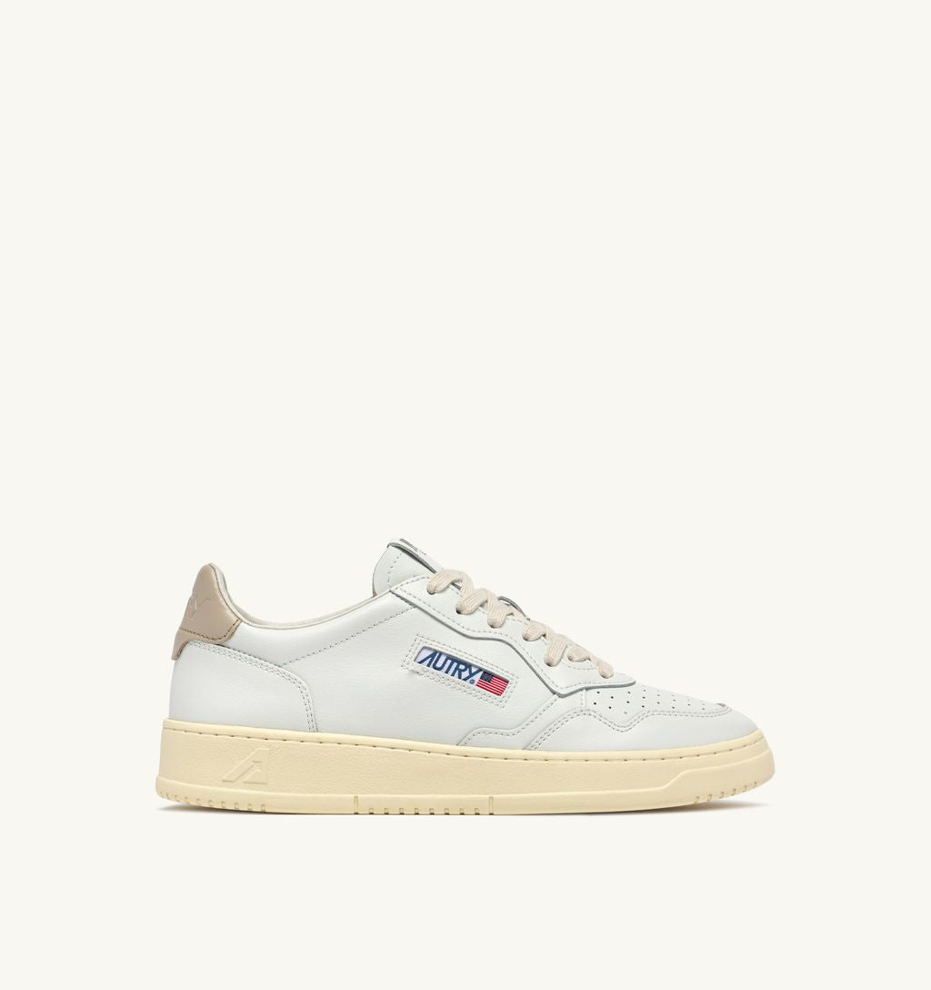 AUTRY - Basket Medalist Low cuir blanc / Feather
