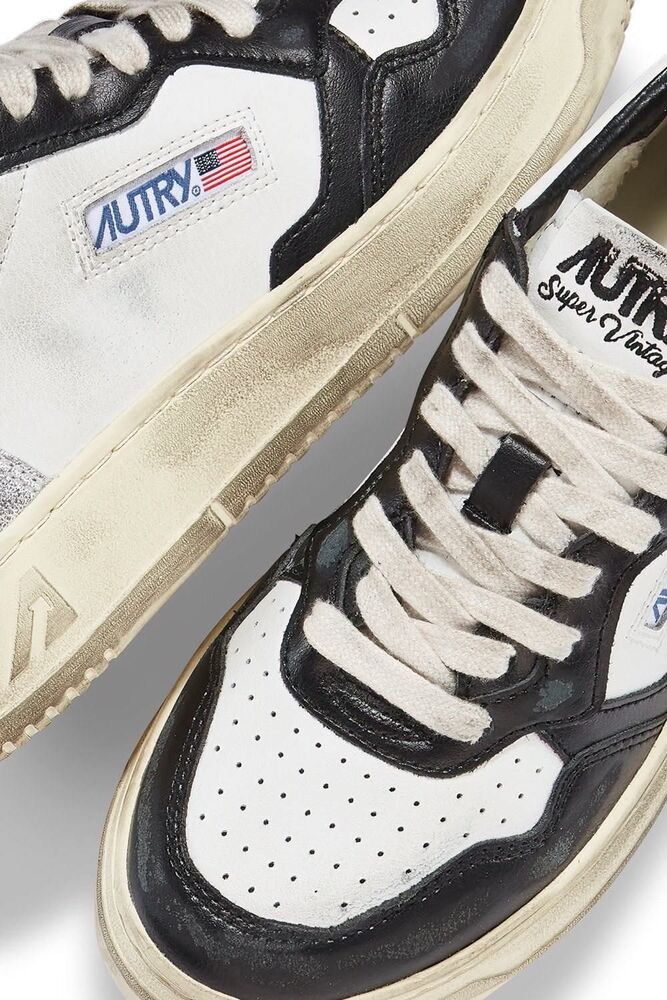 AUTRY - Basket Medalist Super Vintage en cuir blanc / noir et argent