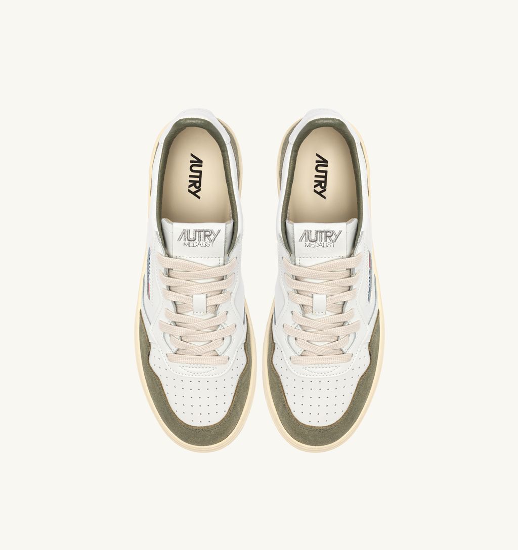 AUTRY - Basket Medalist Low Soft Leather/Suede White/Smocked Green