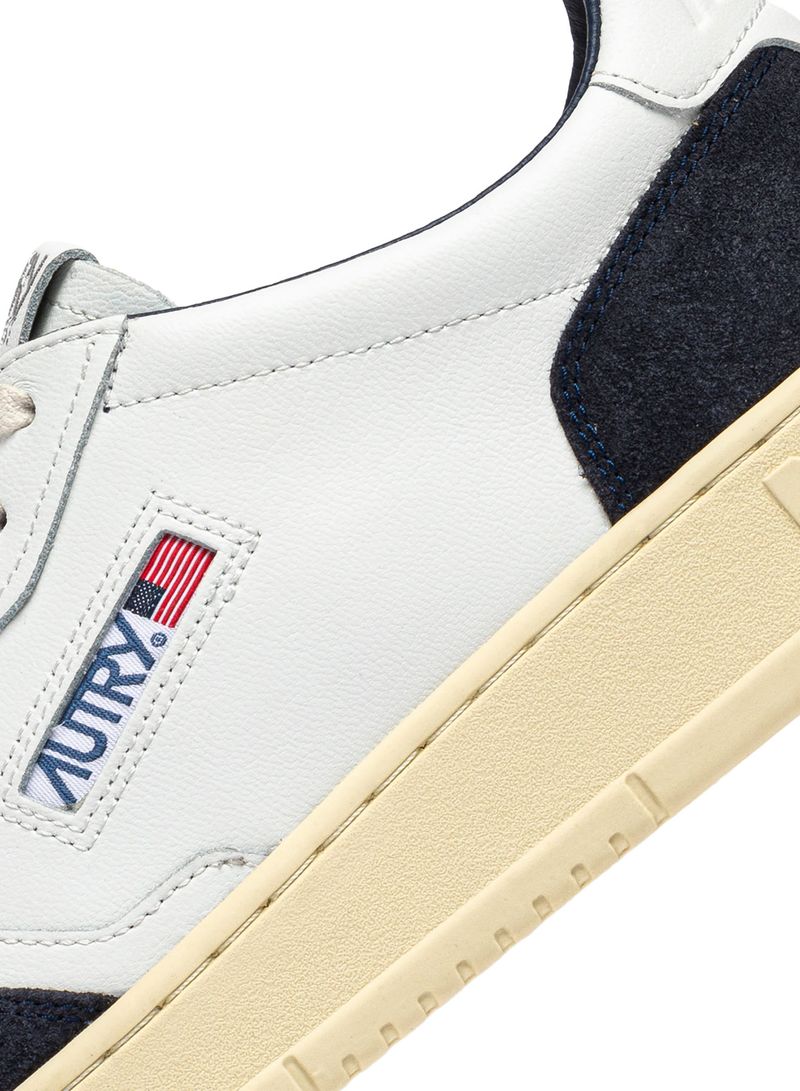 AUTRY - Basket Medalist Low Soft Leather/Suede White/Ocean