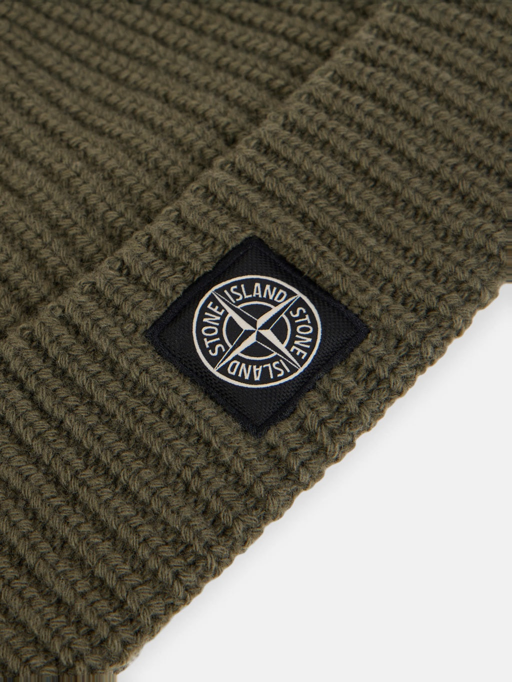Stone Island - N100012 Bonnet Light rws Military Green