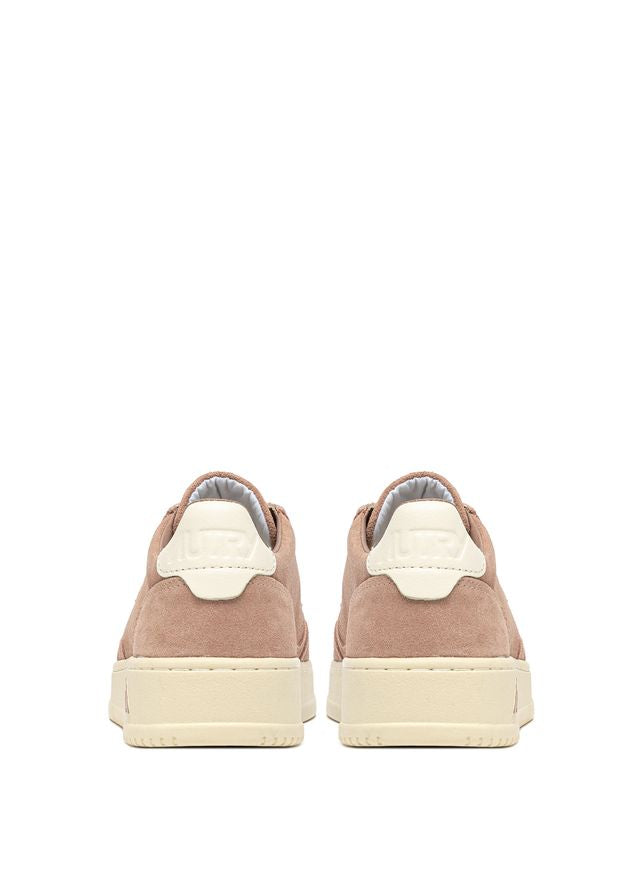 AUTRY - Basket Medalist Low Finish/suede RoseCan/white