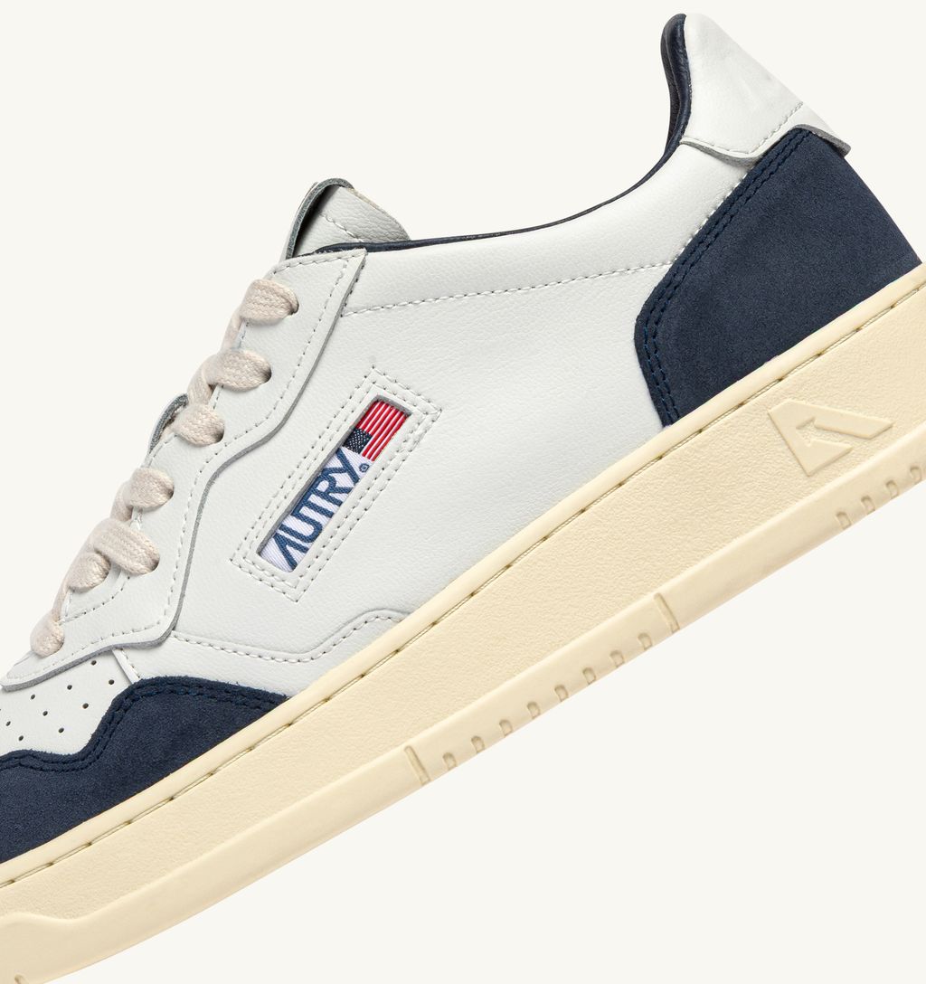 AUTRY - Basket Medalist Low Soft Leather/Suede White/Denim