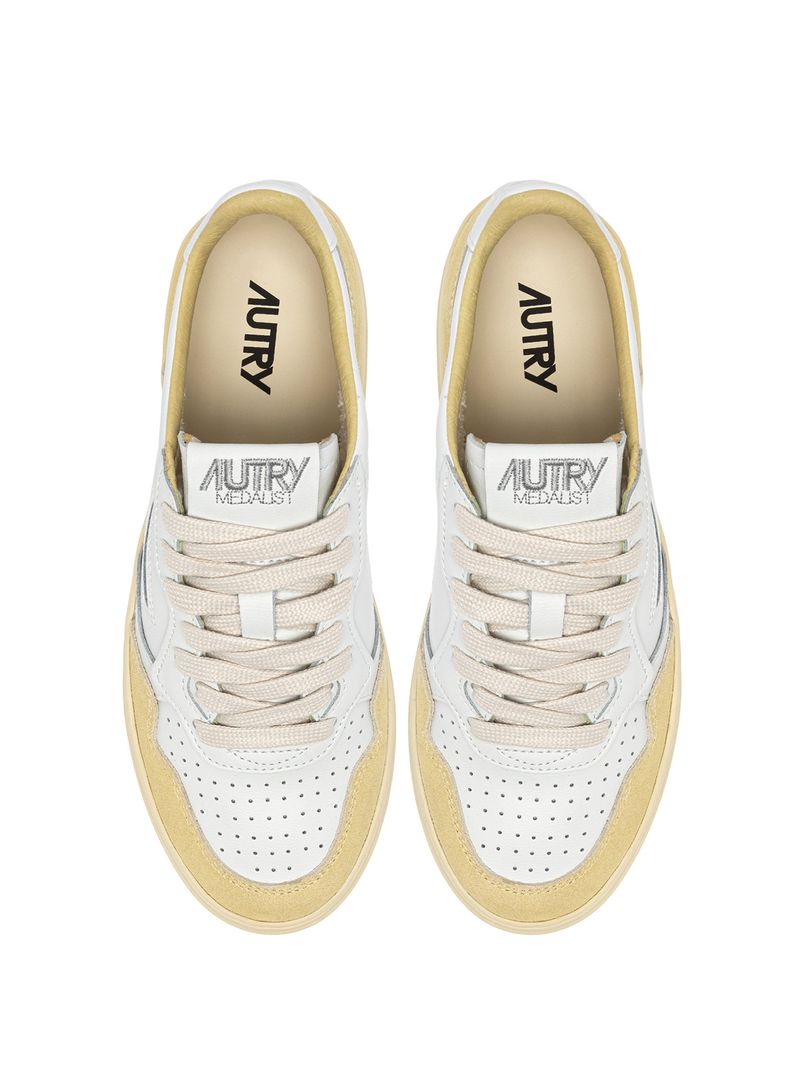 AUTRY - Basket Medalist Low Soft Leather/Suede White/Straw