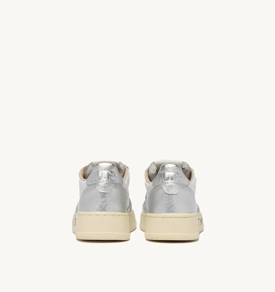AUTRY - Basket Medalist en Cuir Blanc et Argent Game Set Match