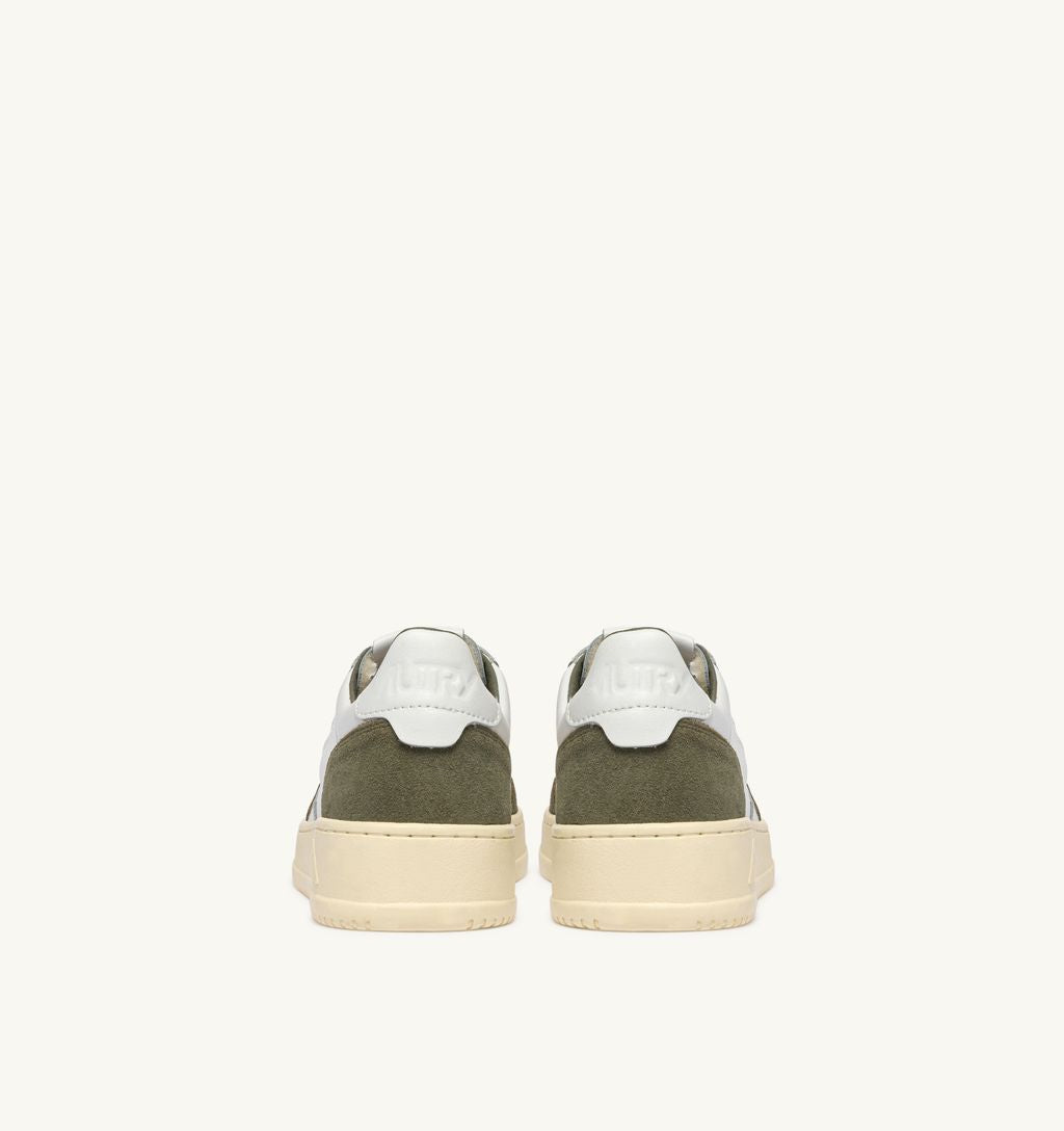 AUTRY - Basket Medalist Low Soft Leather/Suede White/Smocked Green