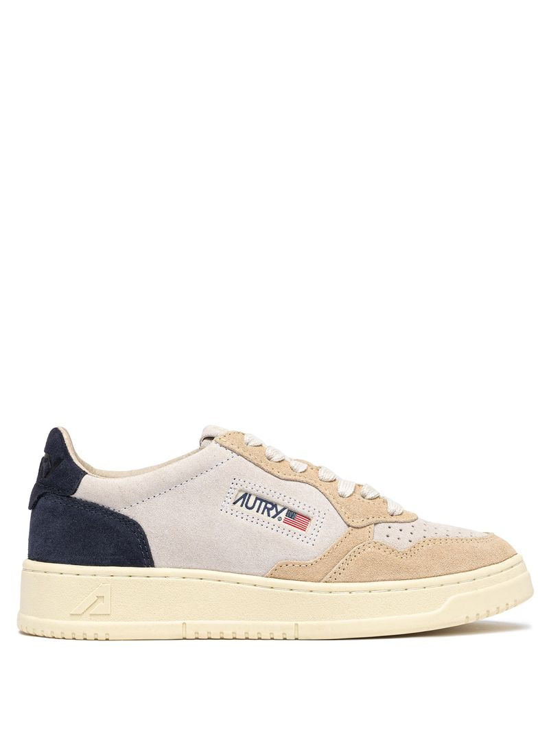 AUTRY - Basket Medalist Low Tricolor suede Sand/SpBlue