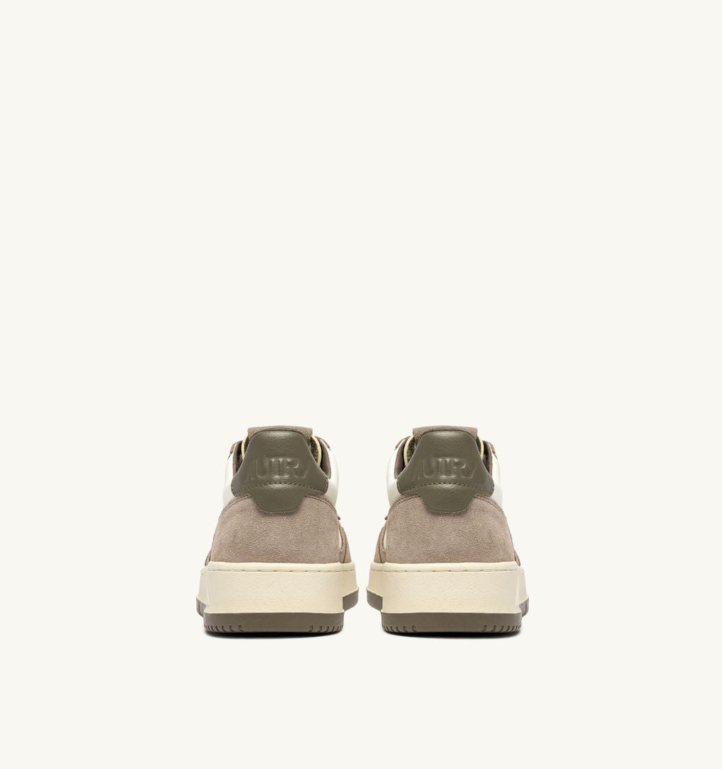 AUTRY - Basket Medalist Low cuir Suede Bicolor White/Licorice