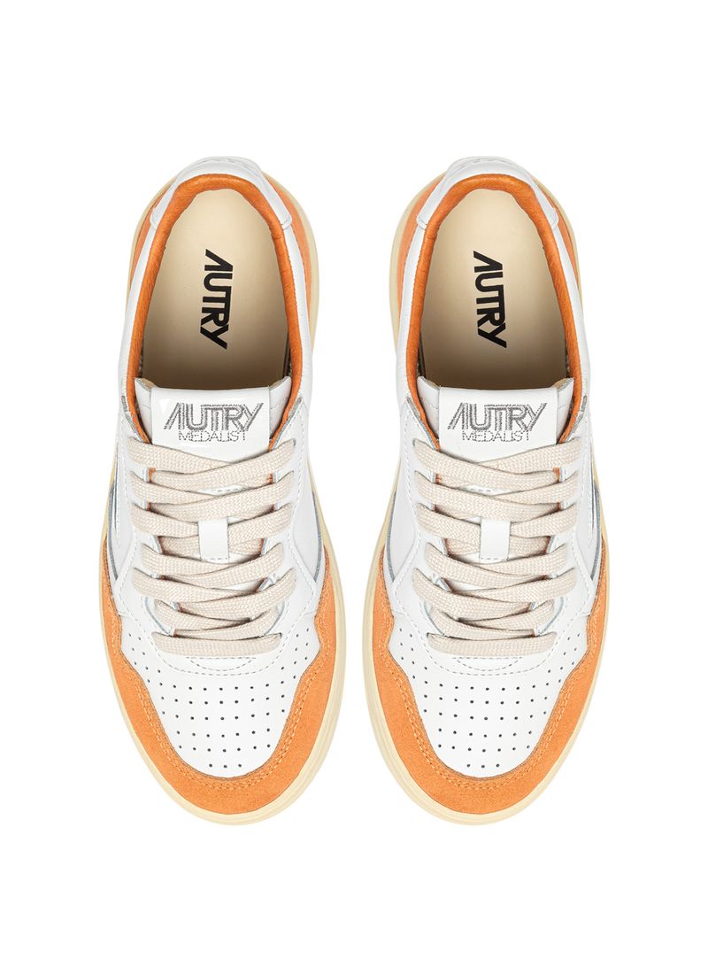AUTRY - Basket Medalist Low Soft Leather/Suede White/Cano Orange